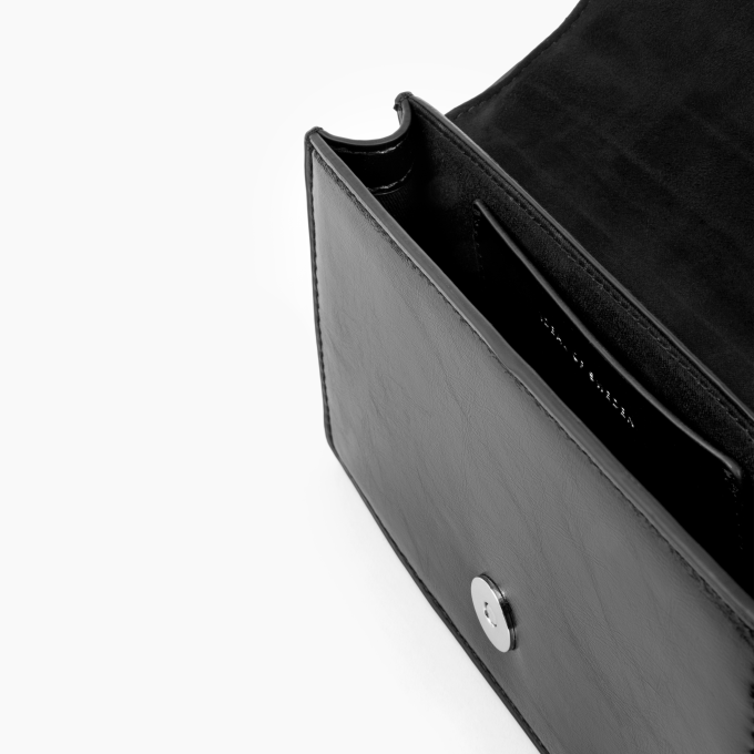 Small Lia Baguette iDeal Of Sweden Bag Glossy Black Silver